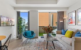 Sophisticated Cbd 2-Bed Apartment By Yarra River